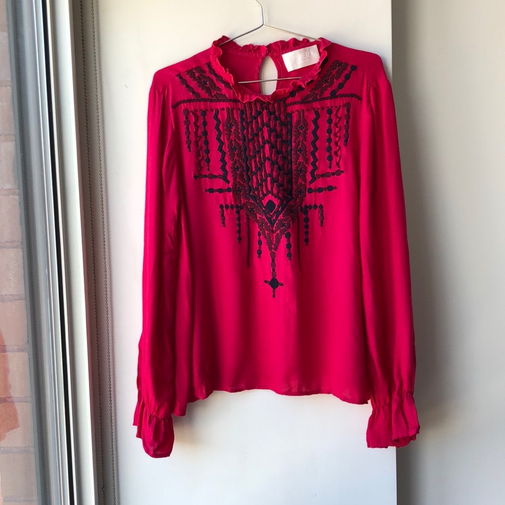 PIPER By Townsen Embroidered Ruffle Top!